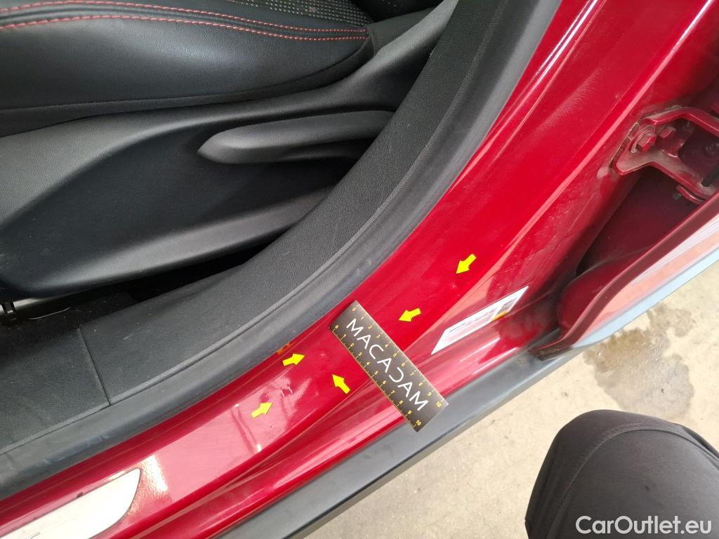 Peugeot  2008  GT Line 1.2 PureTech 110CV BVA6 E6 #34