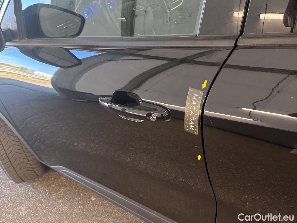 Ford  Kuga FORD  / 2019 / 5P / SUV 2.5 190 hybrid Flexifuel Pshift Titanium #28