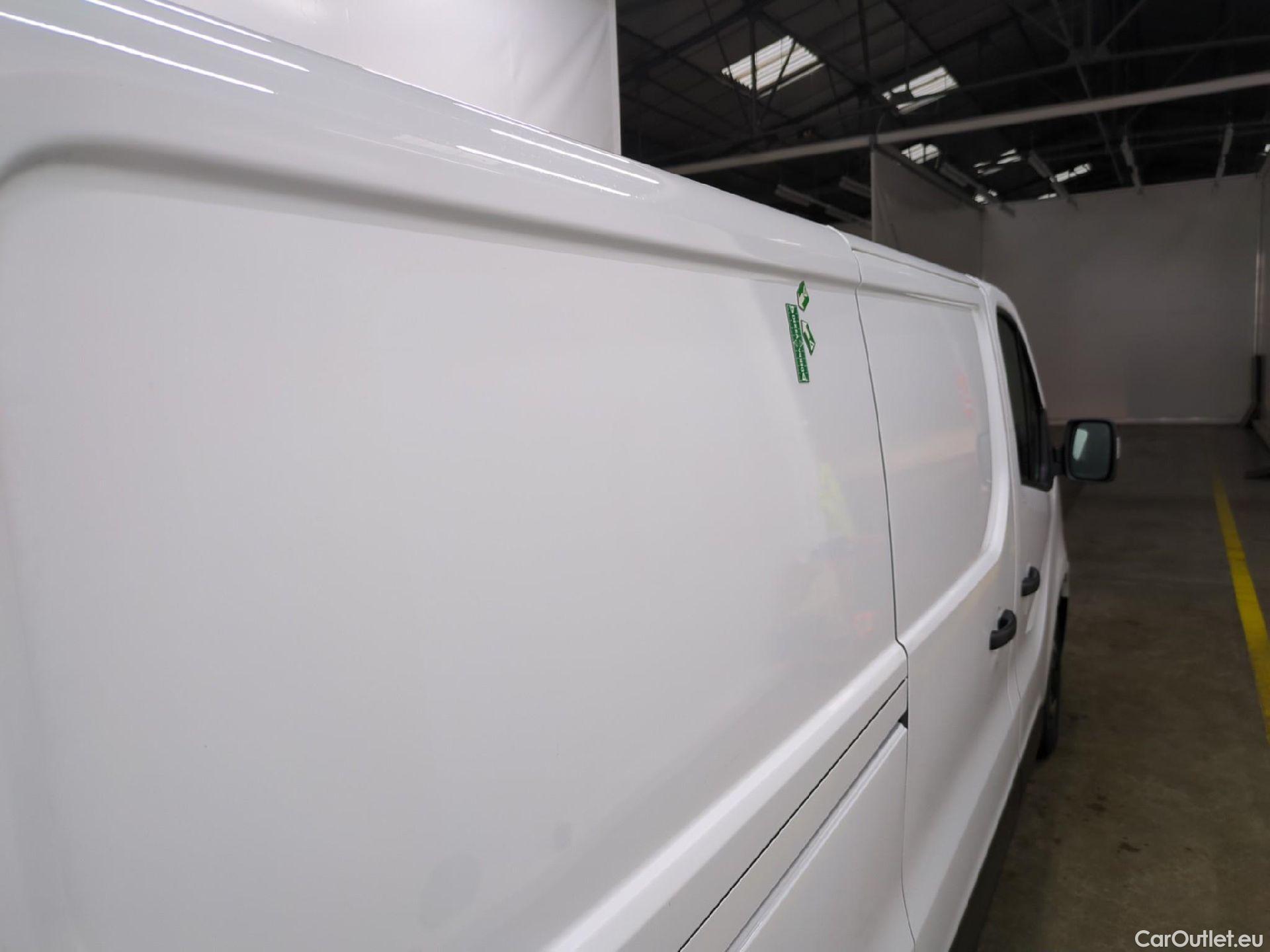 Renault  Trafic  Fourgon L2H1 3T Grand Confort 2.0 dCi 130CV BVM6 E6d #19