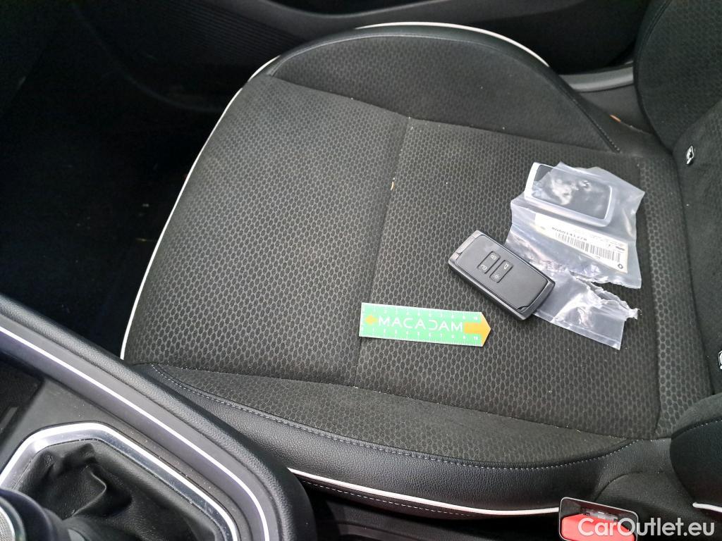 Renault  Clio RENAULT  / 2019 / 5P / Berline Intens TCe 100 #14