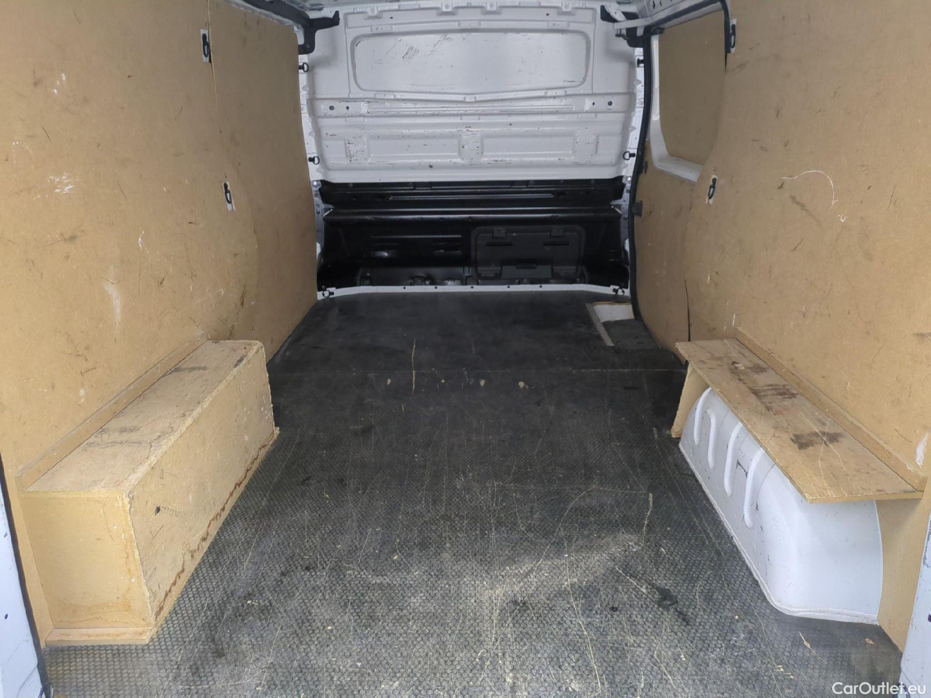 Renault  Trafic  Fourgon L2H1 3T Grand Confort 2.0 dCi 130CV BVM6 E6d #9