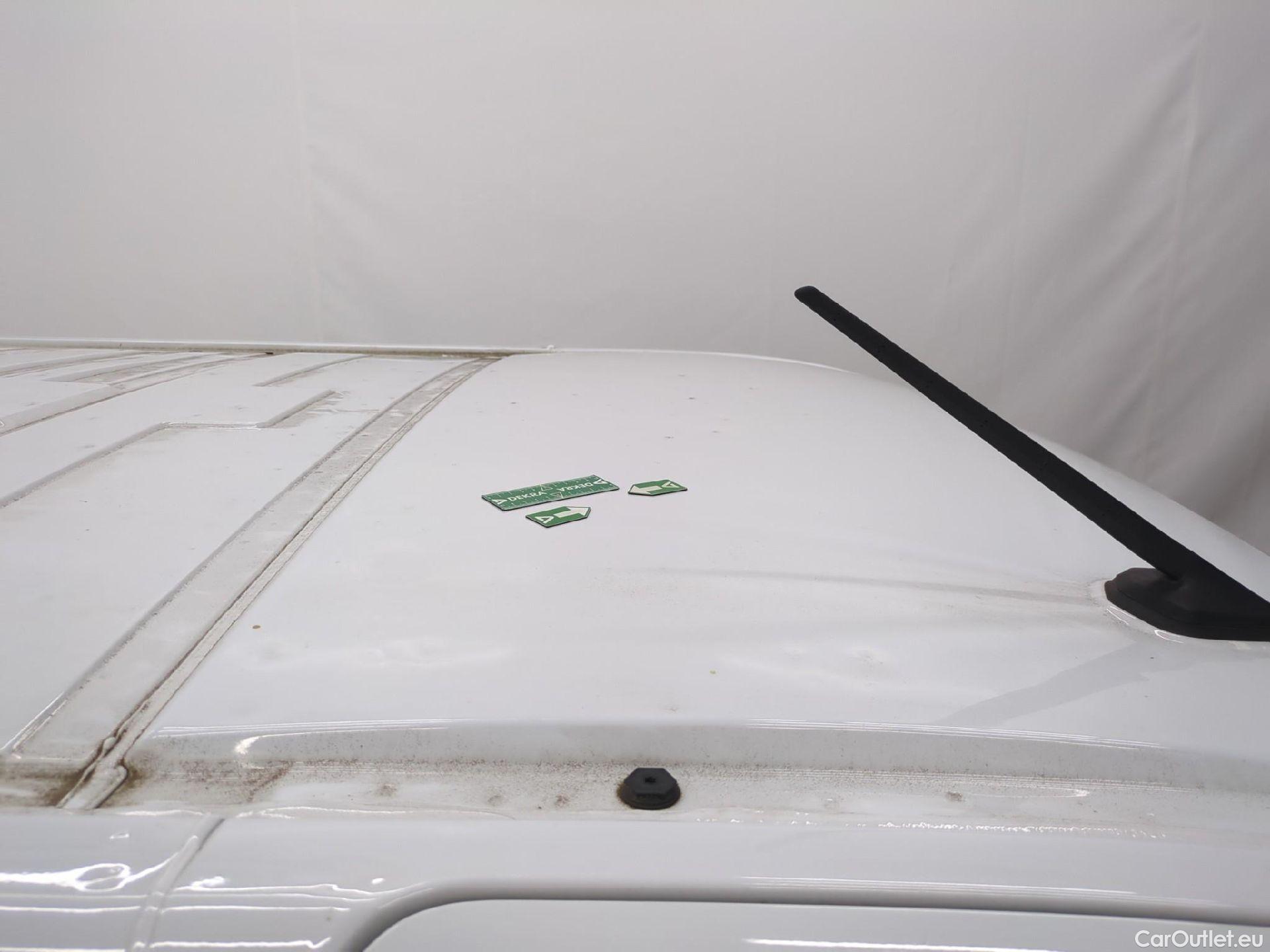 Renault  Trafic  Fourgon L2H1 3T Grand Confort 2.0 dCi 130CV BVM6 E6d #44