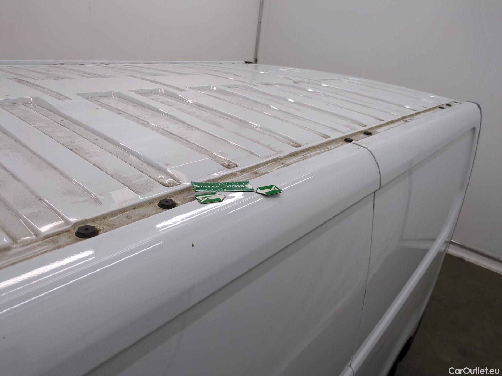 Renault  Trafic  Fourgon L2H1 3T Grand Confort 2.0 dCi 130CV BVM6 E6d #52