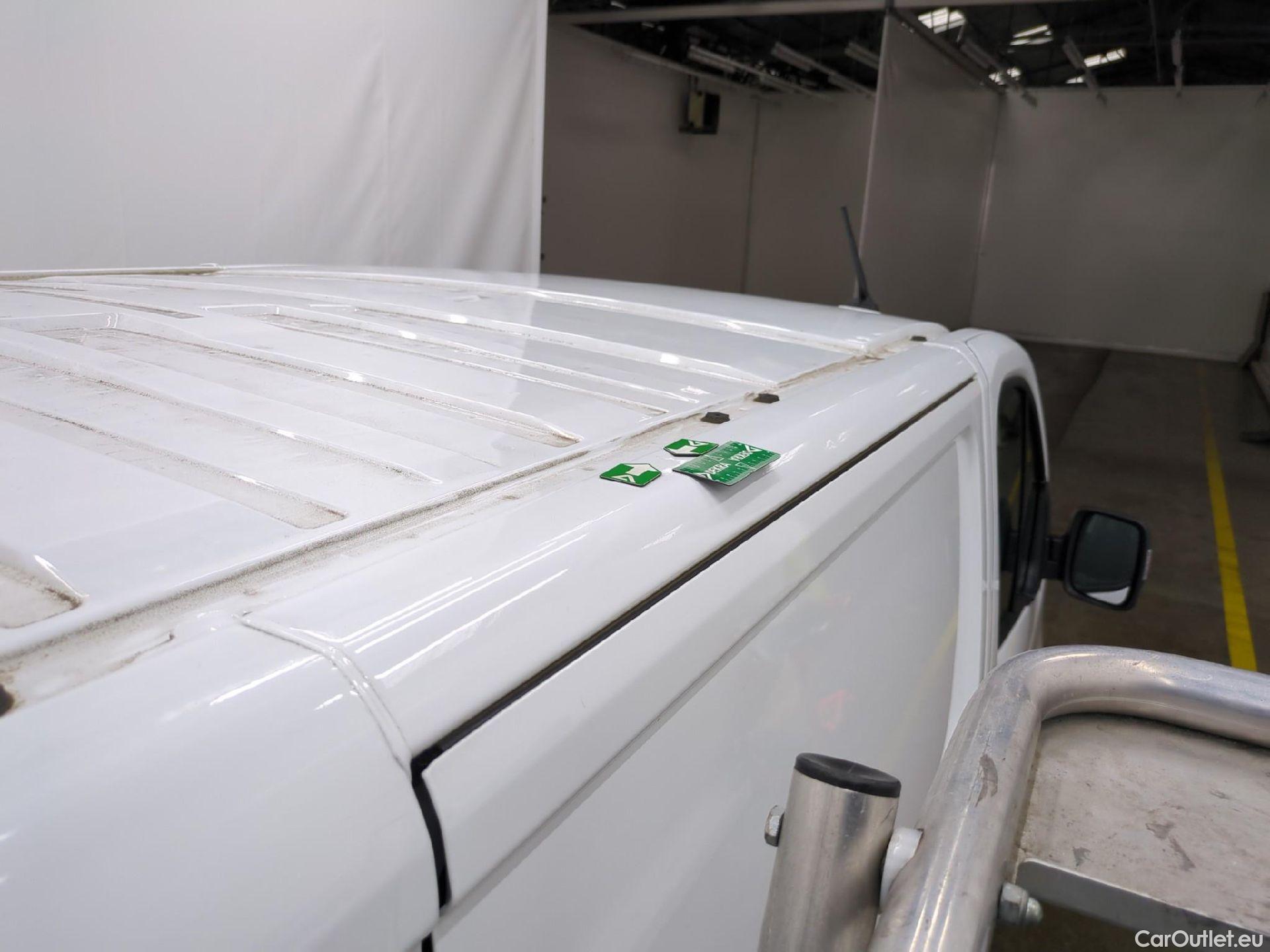 Renault  Trafic  Fourgon L2H1 3T Grand Confort 2.0 dCi 130CV BVM6 E6d #32