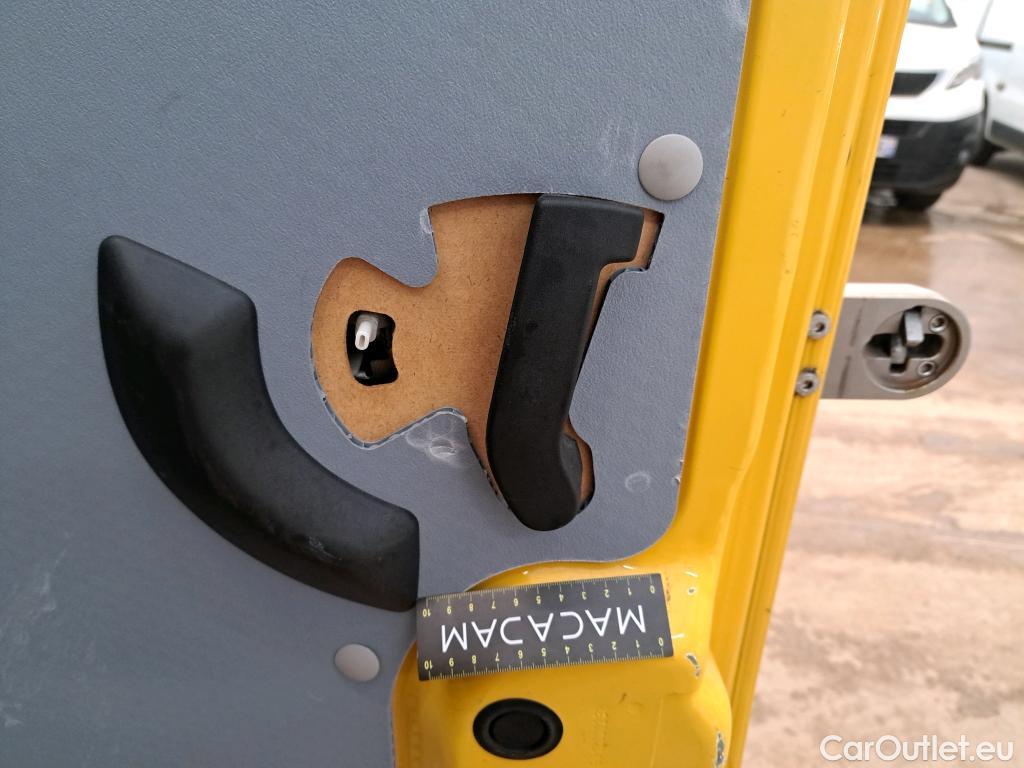 Renault  Master RENAULT  / 2019 / 4P / Fourgon tôlé FG Tr GCF F3500 L2H2 Energy dCi 150 #16