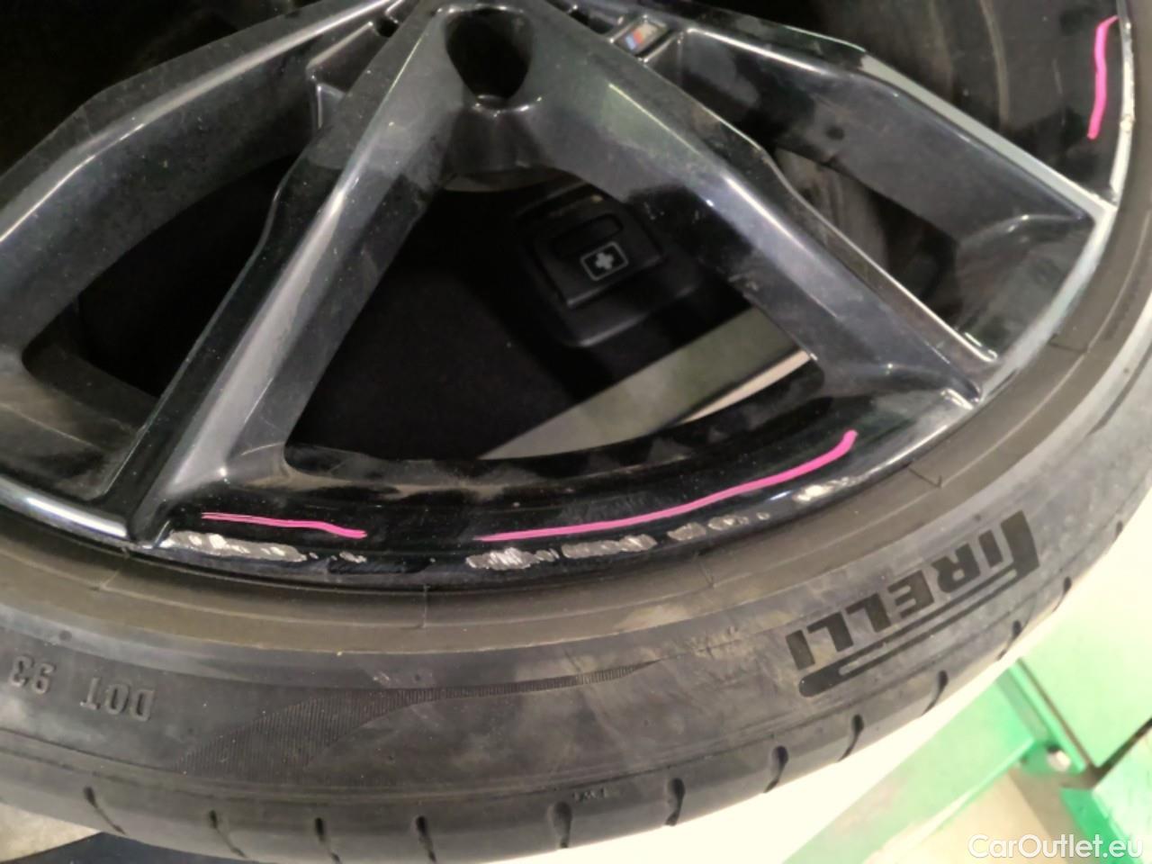 Bmw  Serie 3 330e xDrive Touring Aut #9