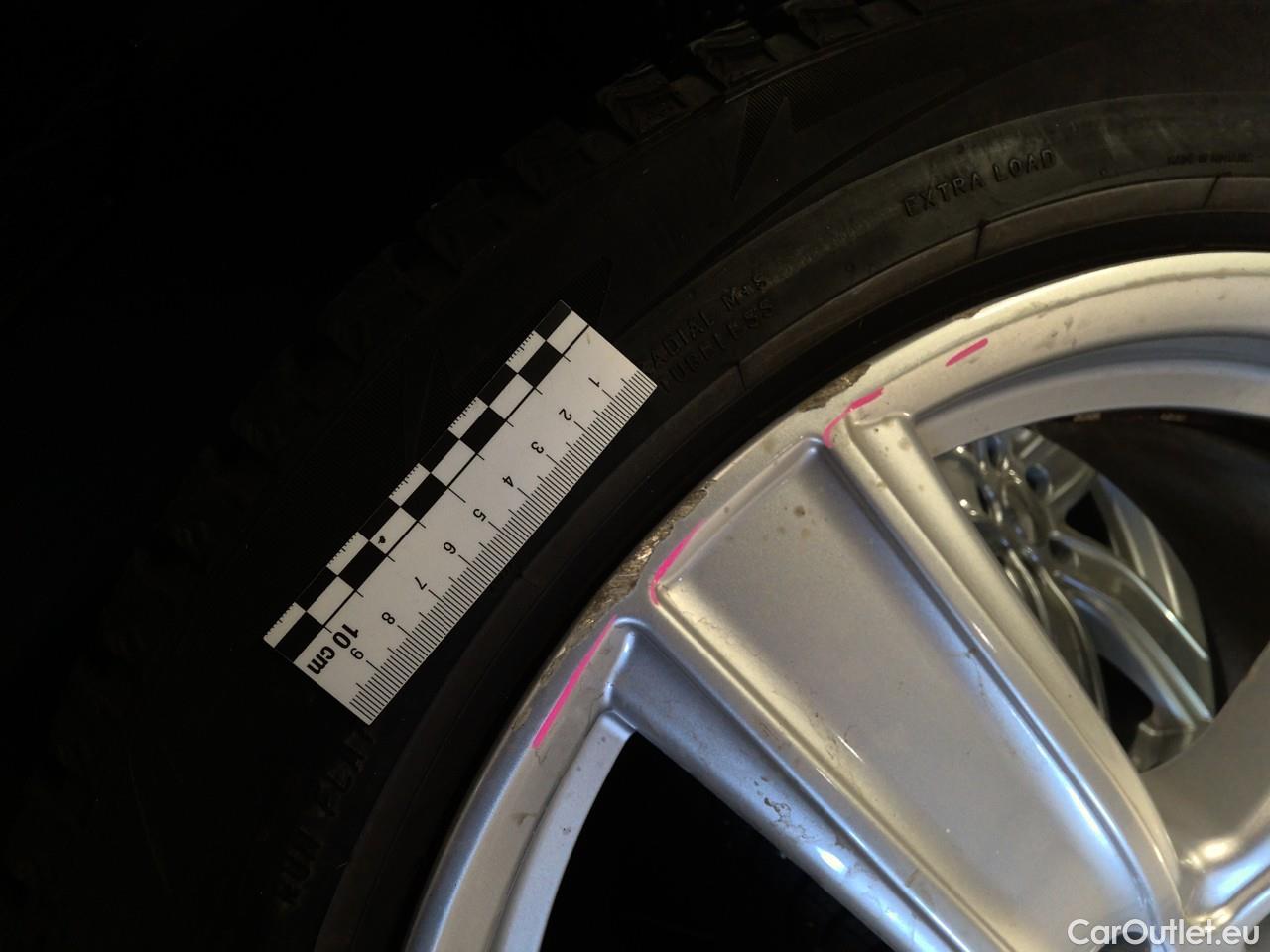 Bmw  iX3  80kWh Charged Aut #4