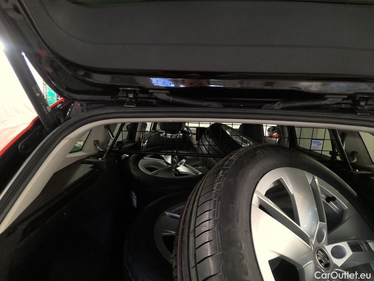  Skoda  ENYAQ  iV80 5d #2