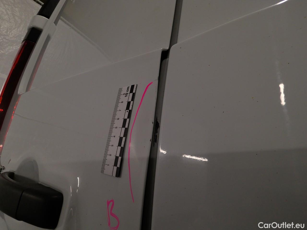 Renault  Trafic  dCi 125 L2H1 M CV #32