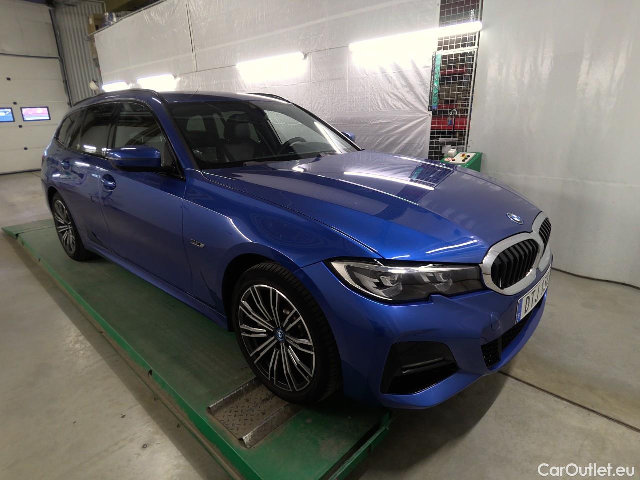Bmw  Serie 3 330e Tour.xDr. Con.M-Sp. Aut #1