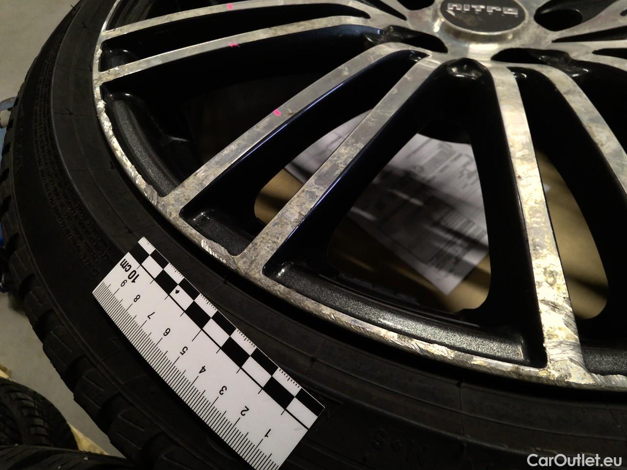 Tesla  Model Y  75kWh Long-Range AWD #2