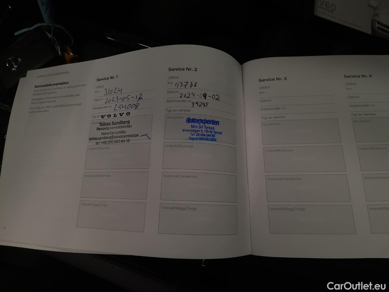 Volvo  V60  T6 AWD Inscript.Rechar.Aut #10