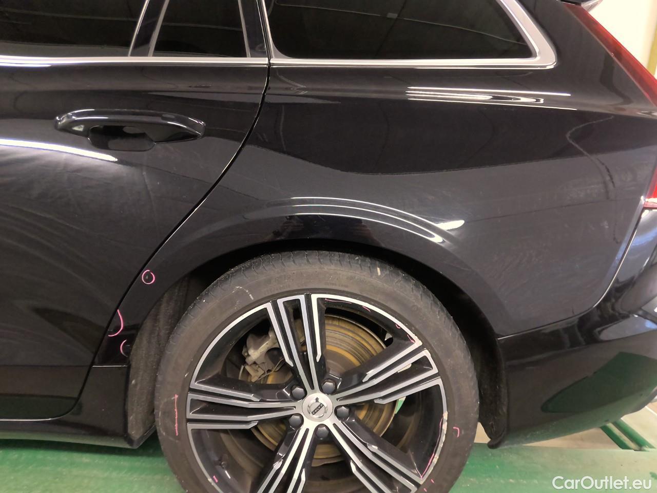 Volvo  V60  T6 AWD Inscript.Rechar.Aut #30