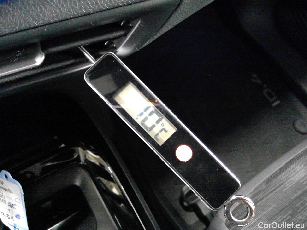 Volkswagen  ID.4  EV 77kWh Pro Performance #10