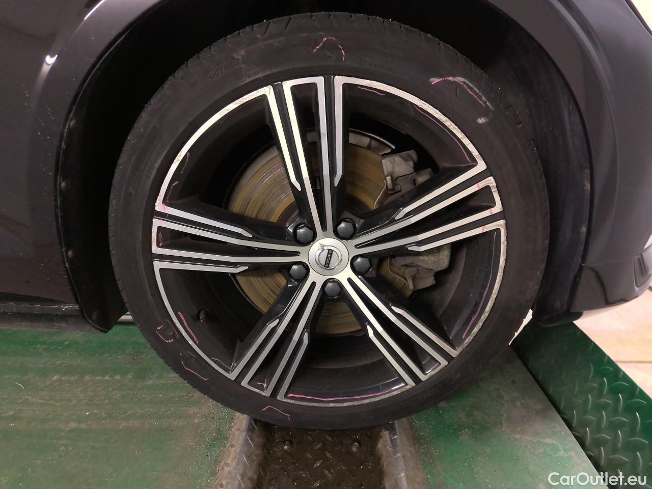 Volvo  V60  T6 AWD Inscript.Rechar.Aut #26