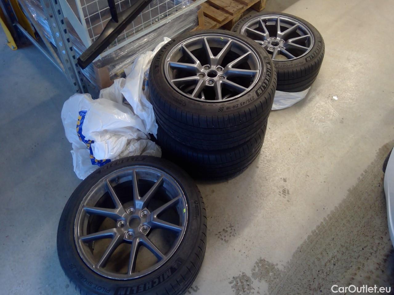 Tesla  Model 3  75kWh Long-Range #12