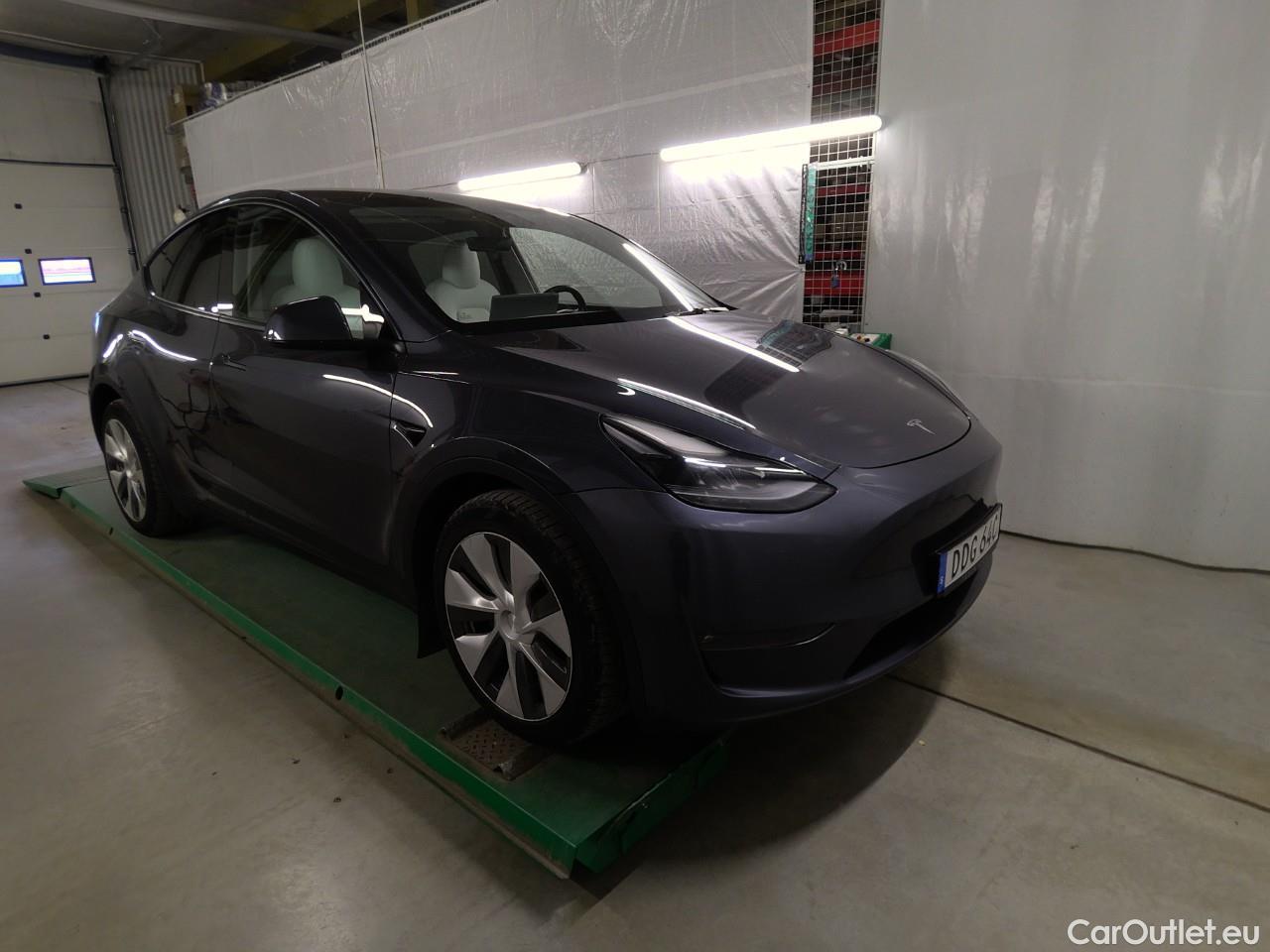 Tesla  Model Y  75kWh Long-Range AWD #2