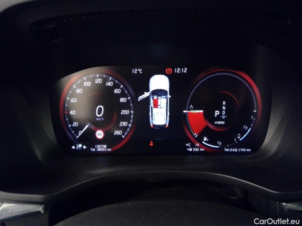 Volvo  XC60  T8 390 4WD R-Design Aut. #6