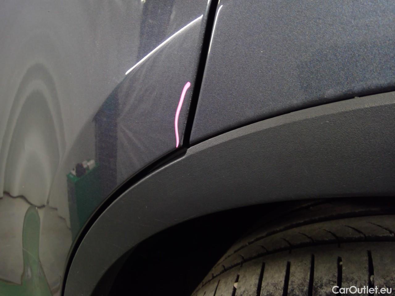 Tesla  Model Y  75kWh Long-Range AWD #27