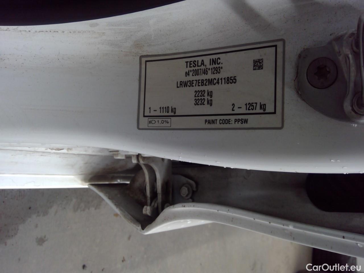 Tesla  Model 3  75kWh Long-Range #17