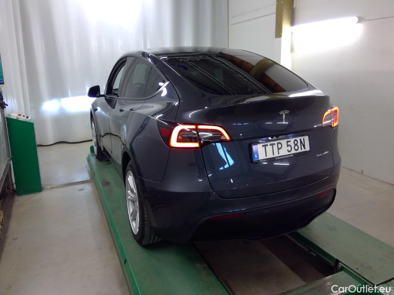 Tesla  Model Y  75kWh Long-Range AWD #3