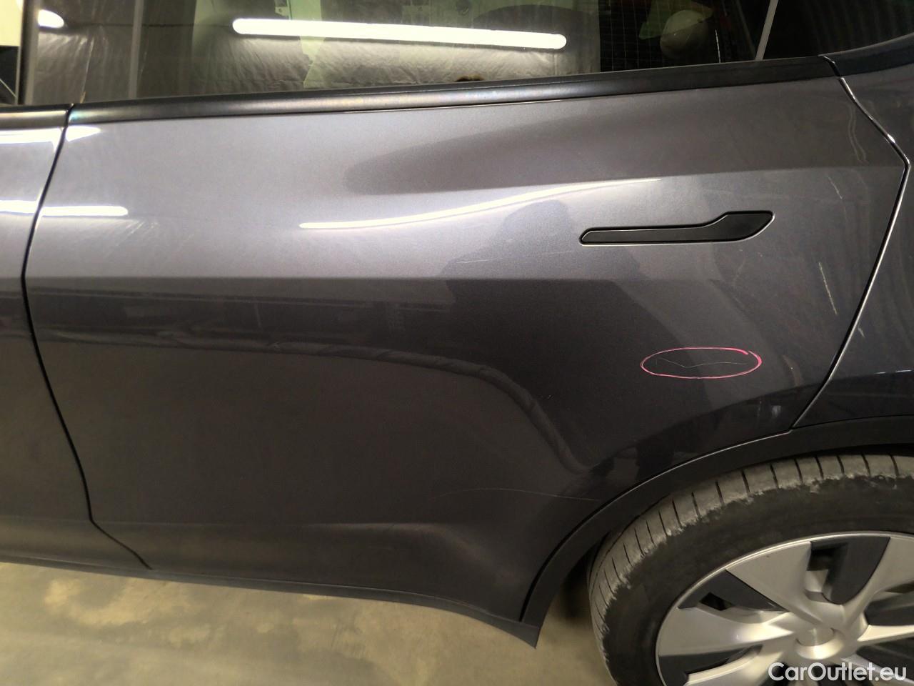 Tesla  Model Y  75kWh Long-Range AWD #33