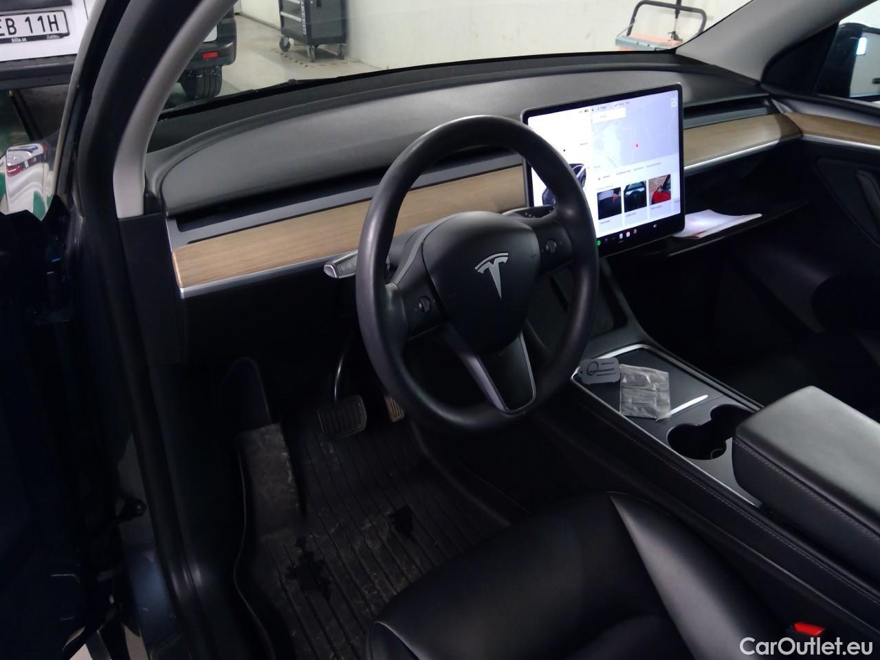 Tesla  Model Y  75kWh Long-Range AWD #5