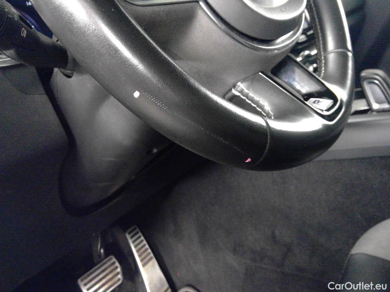 Volvo  XC60  T8 390 4WD R-Design Aut. #9