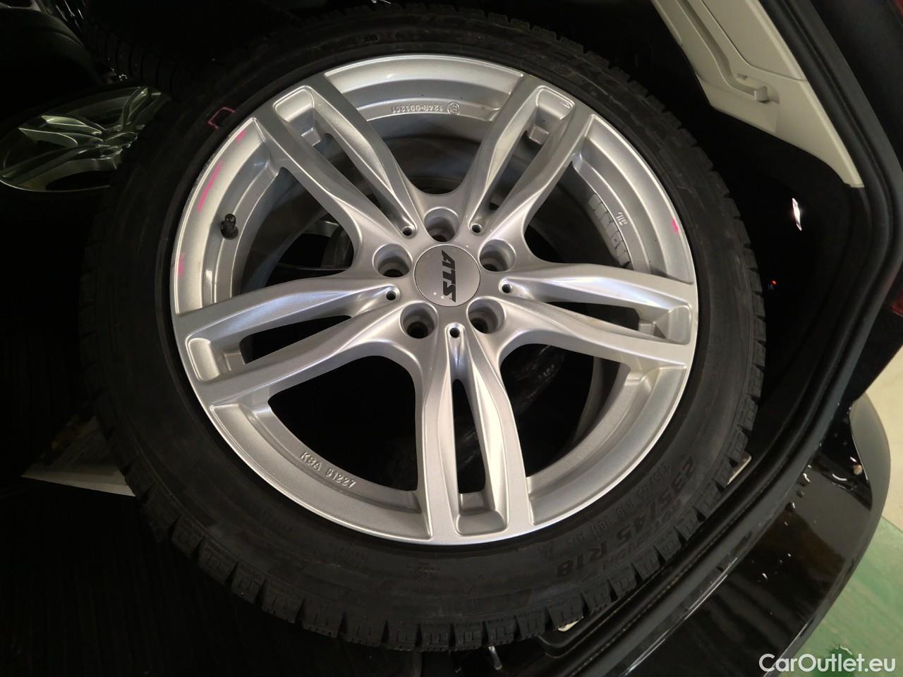 Volvo  V60  T6 AWD Inscript.Rechar.Aut #8