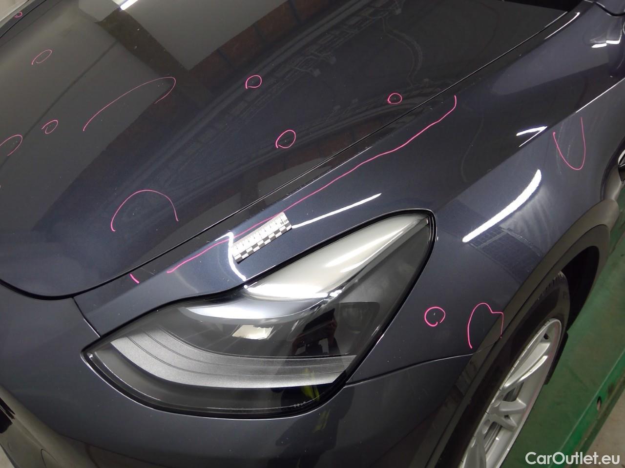 Tesla  Model Y  75kWh Long-Range AWD #55