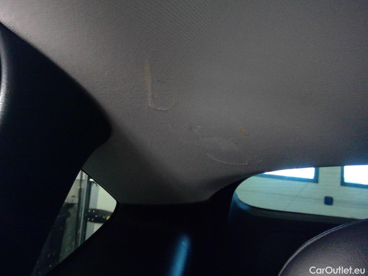 Tesla  Model Y  75kWh Long-Range AWD #13