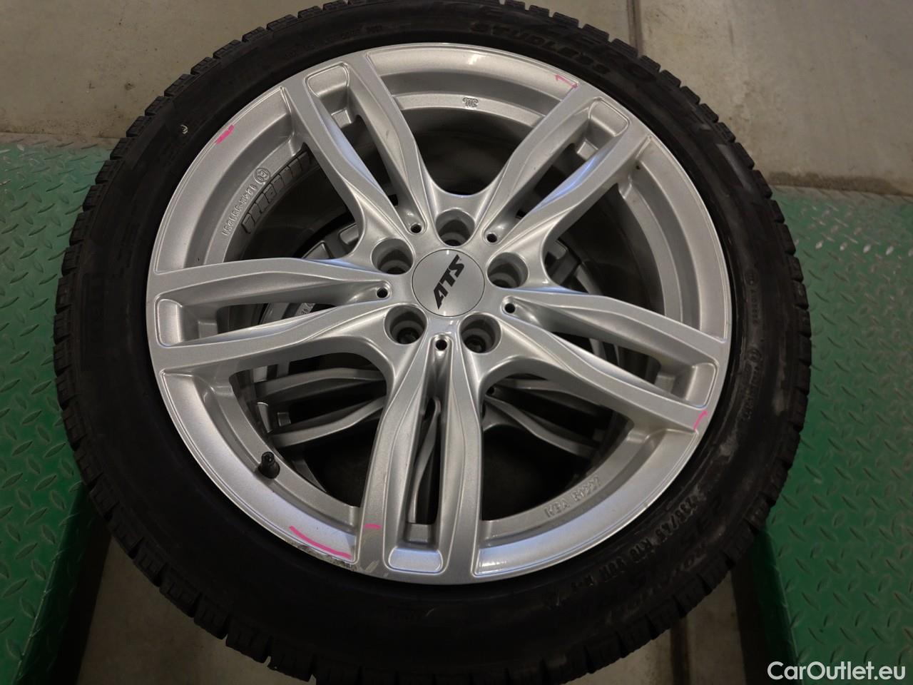 Volvo  V60  T6 AWD Inscript.Rechar.Aut #4