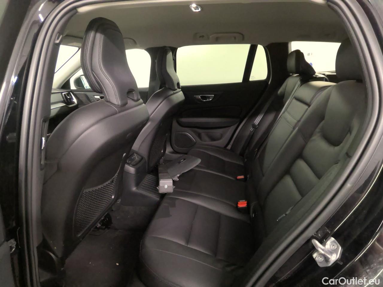 Volvo  V60  T6 AWD Inscript.Rechar.Aut #15