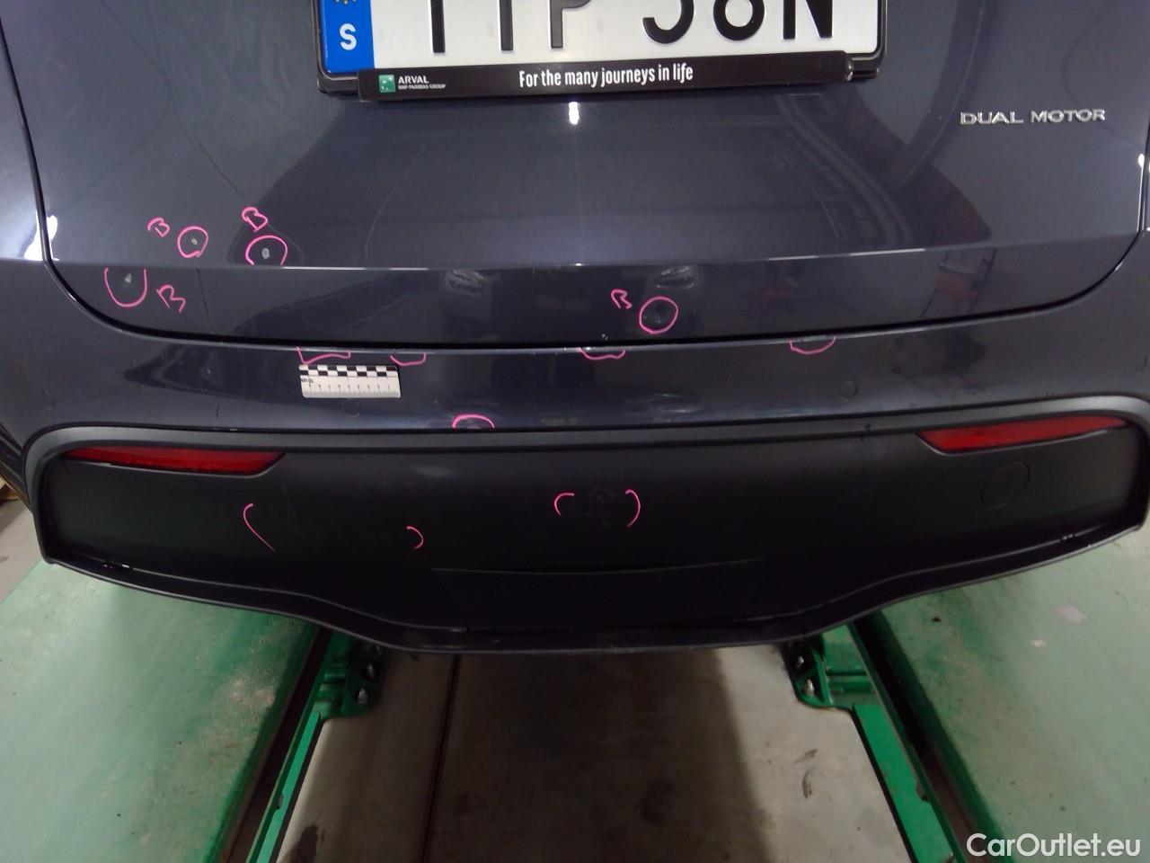 Tesla  Model Y  75kWh Long-Range AWD #33