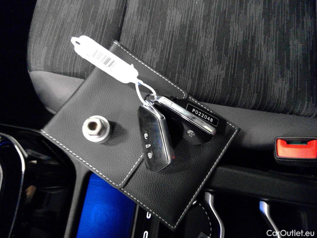 Volkswagen  ID.4  EV 77kWh Pro Performance #11