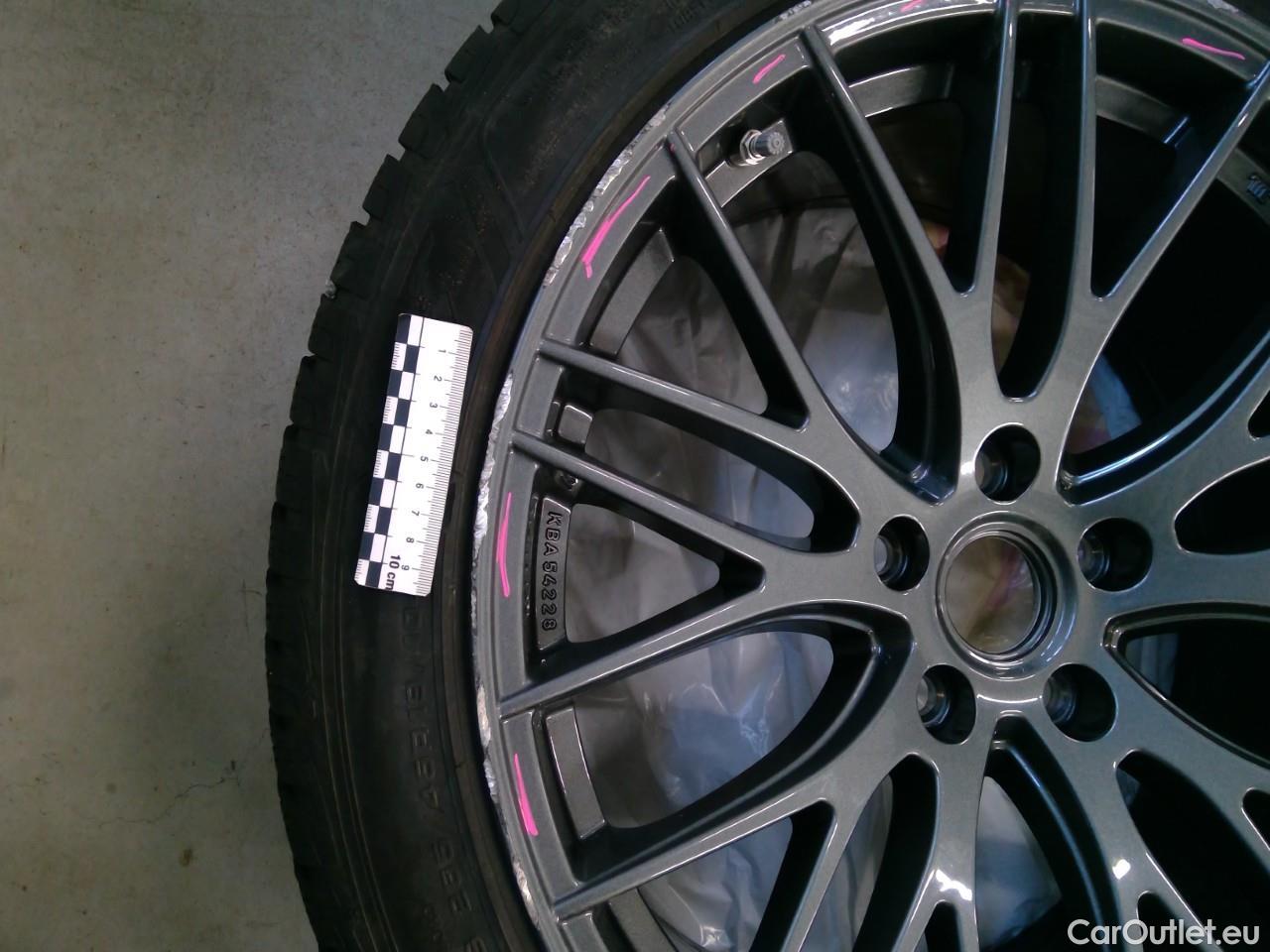 Tesla  Model Y  75kWh Long-Range AWD #2