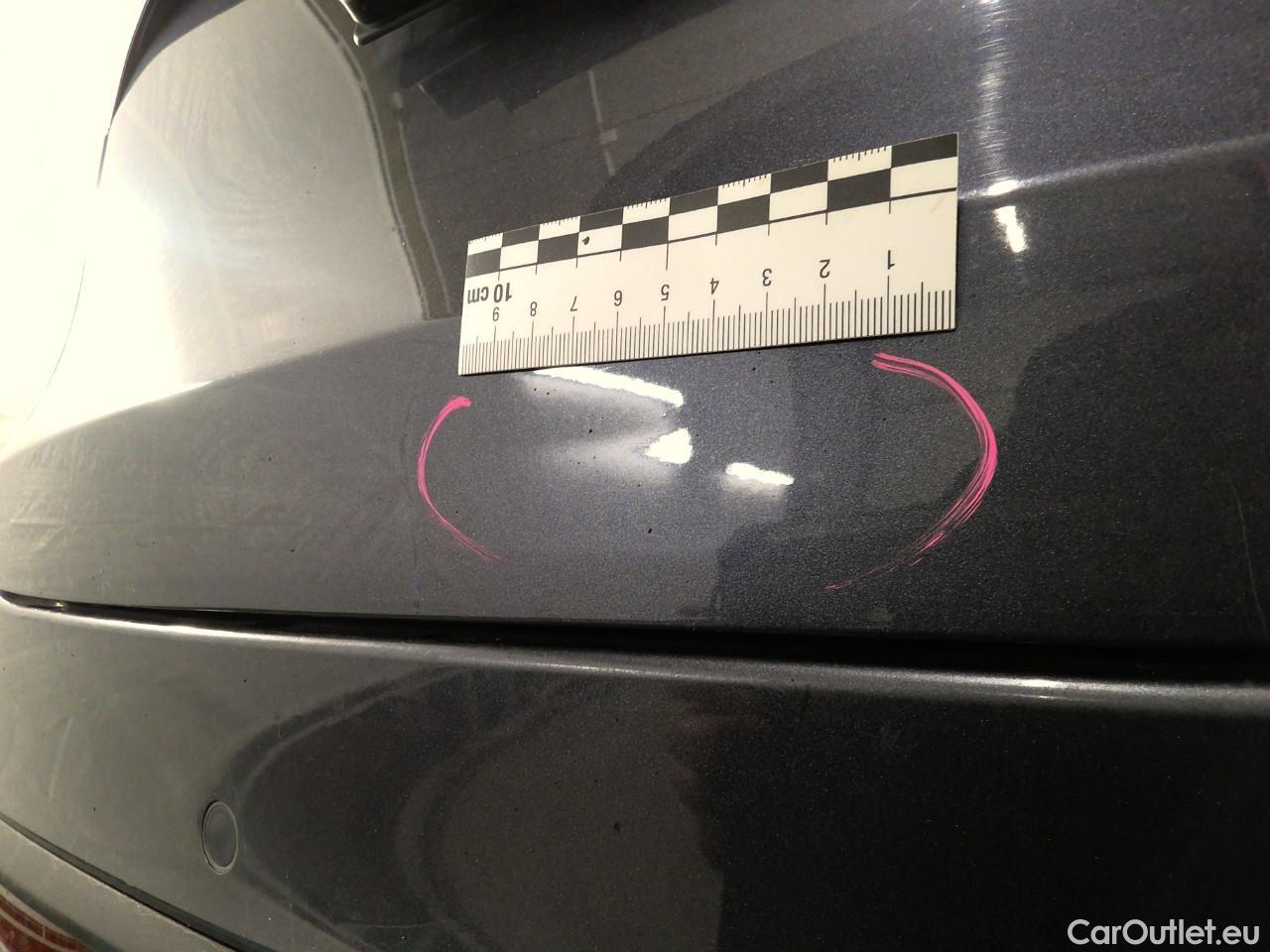 Tesla  Model Y  75kWh Long-Range AWD #21