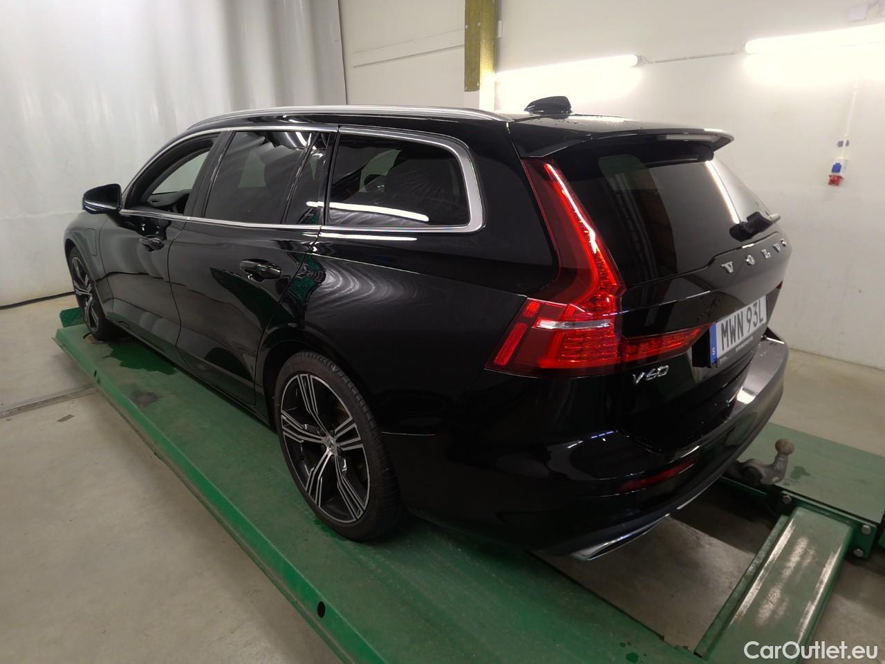Volvo  V60  T6 AWD Inscript.Rechar.Aut #4