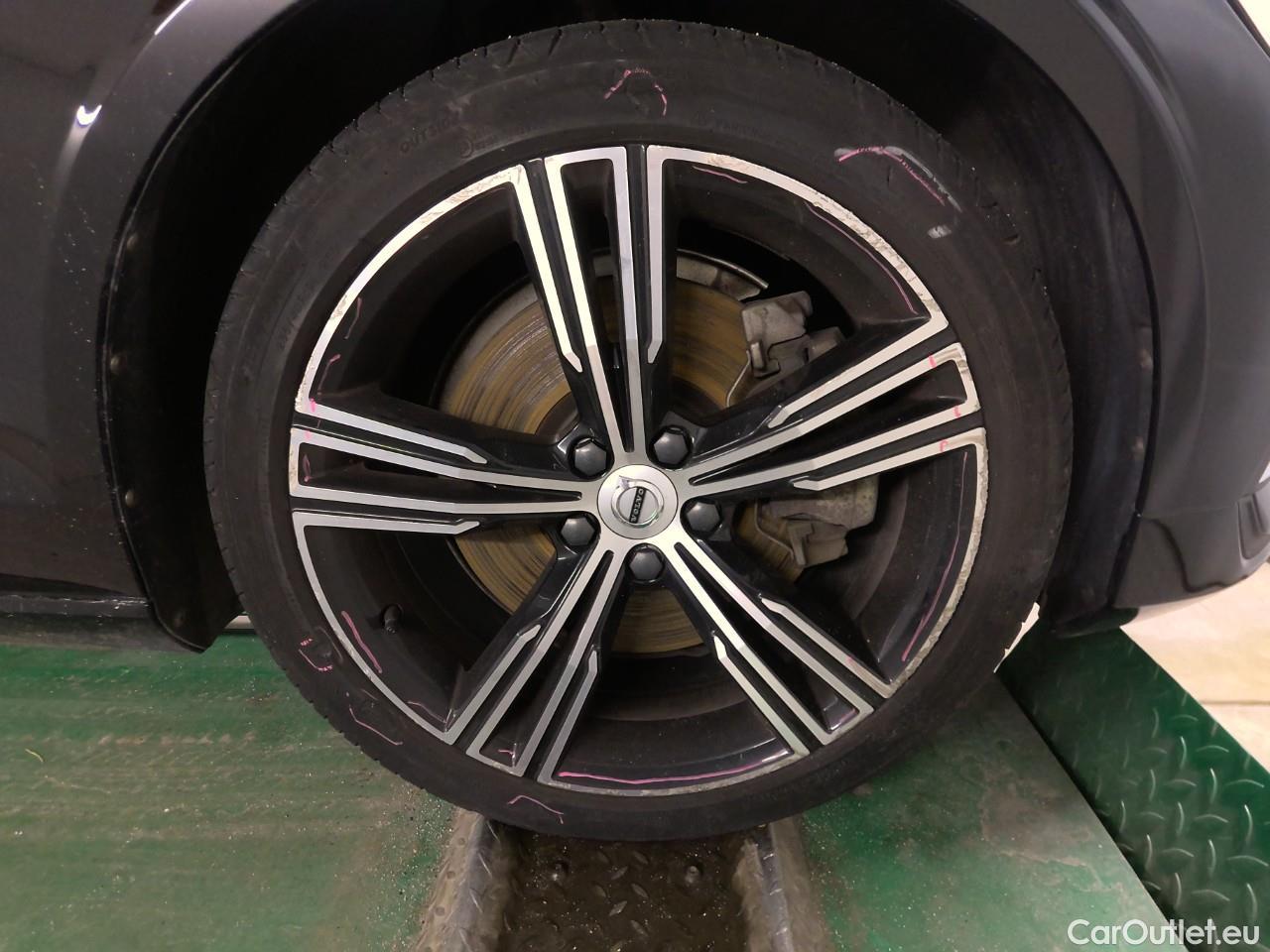 Volvo  V60  T6 AWD Inscript.Rechar.Aut #28