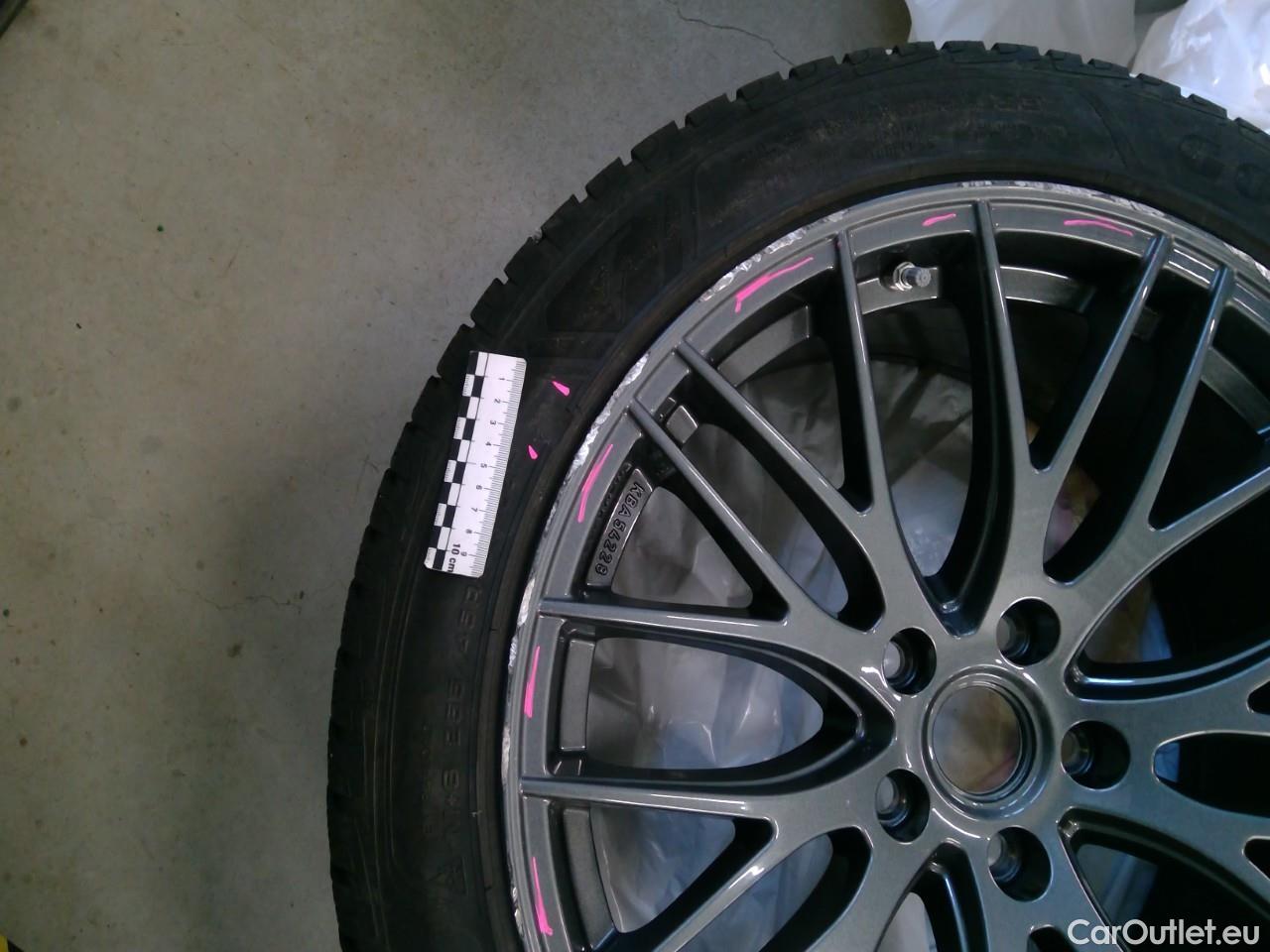 Tesla  Model Y  75kWh Long-Range AWD #3