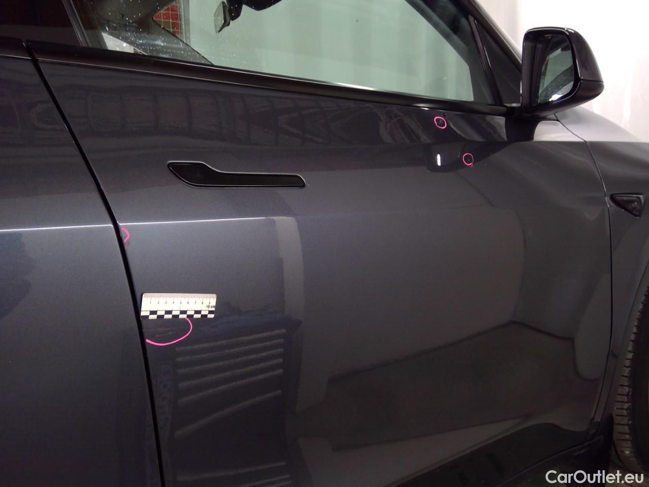 Tesla  Model Y  75kWh Long-Range AWD #47