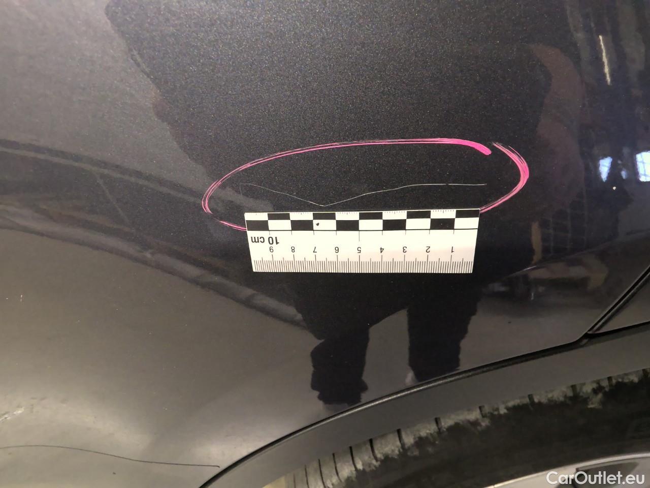 Tesla  Model Y  75kWh Long-Range AWD #32