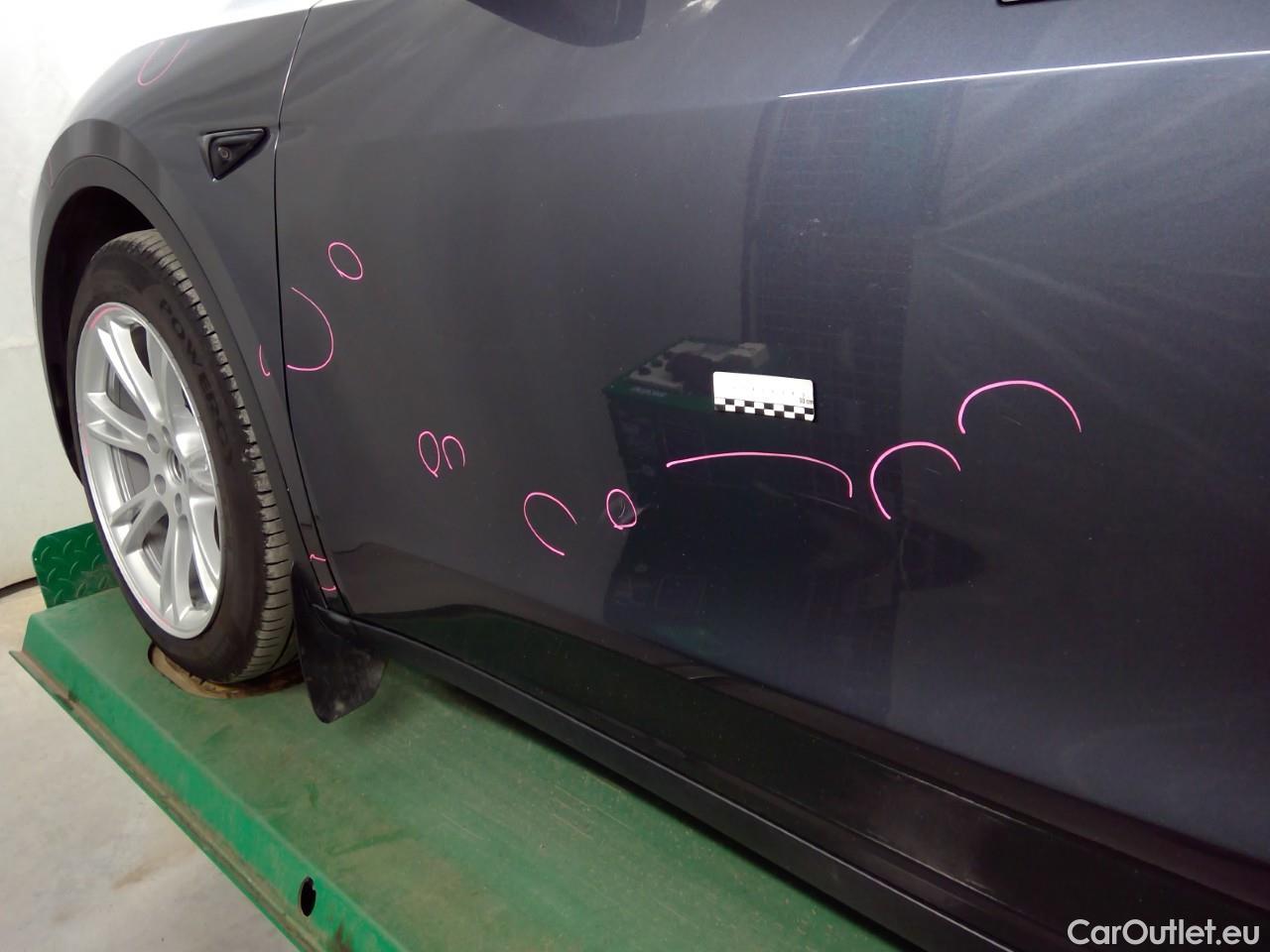 Tesla  Model Y  75kWh Long-Range AWD #25