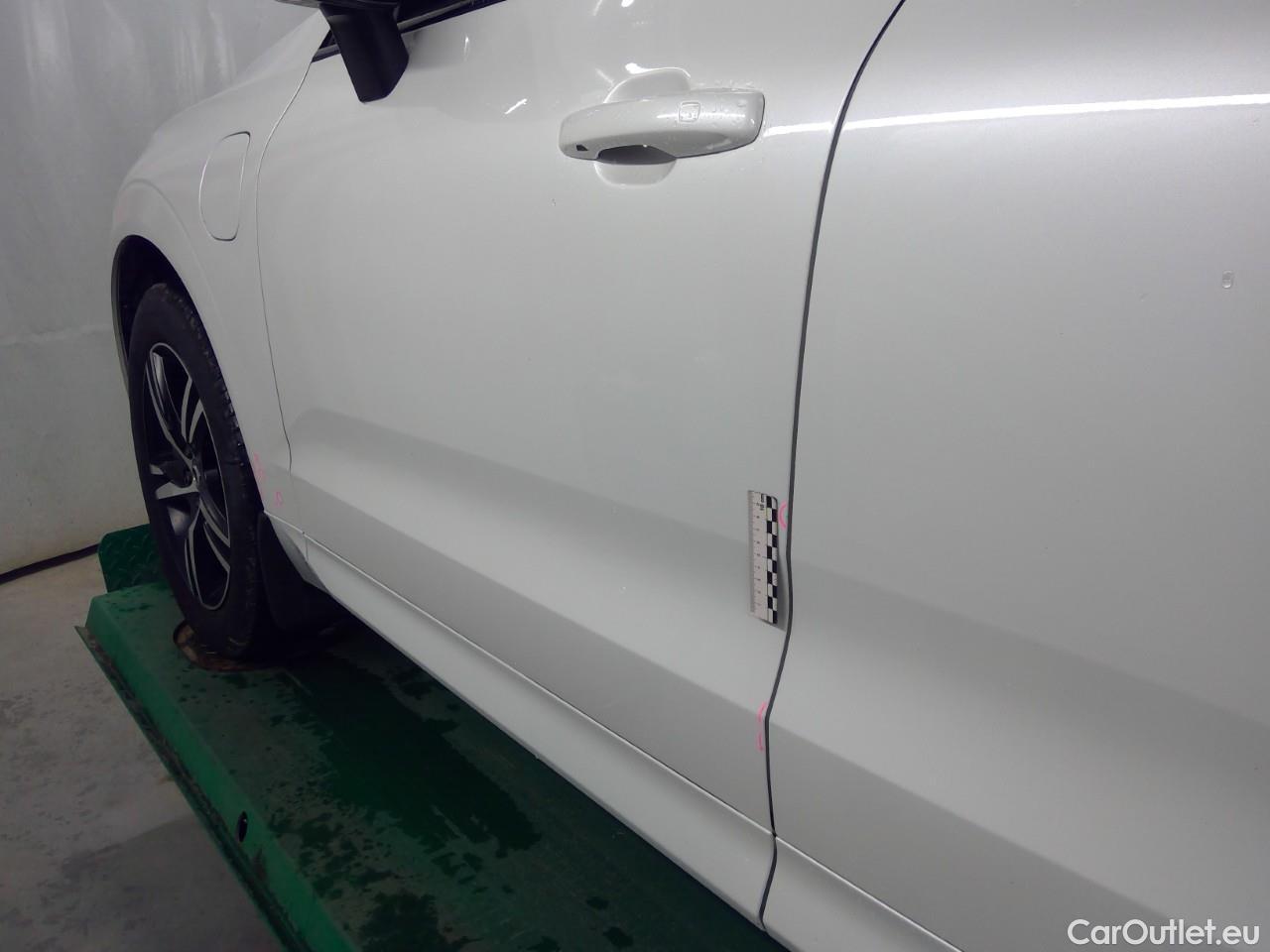 Volvo  XC60  T8 390 4WD R-Design Aut. #8