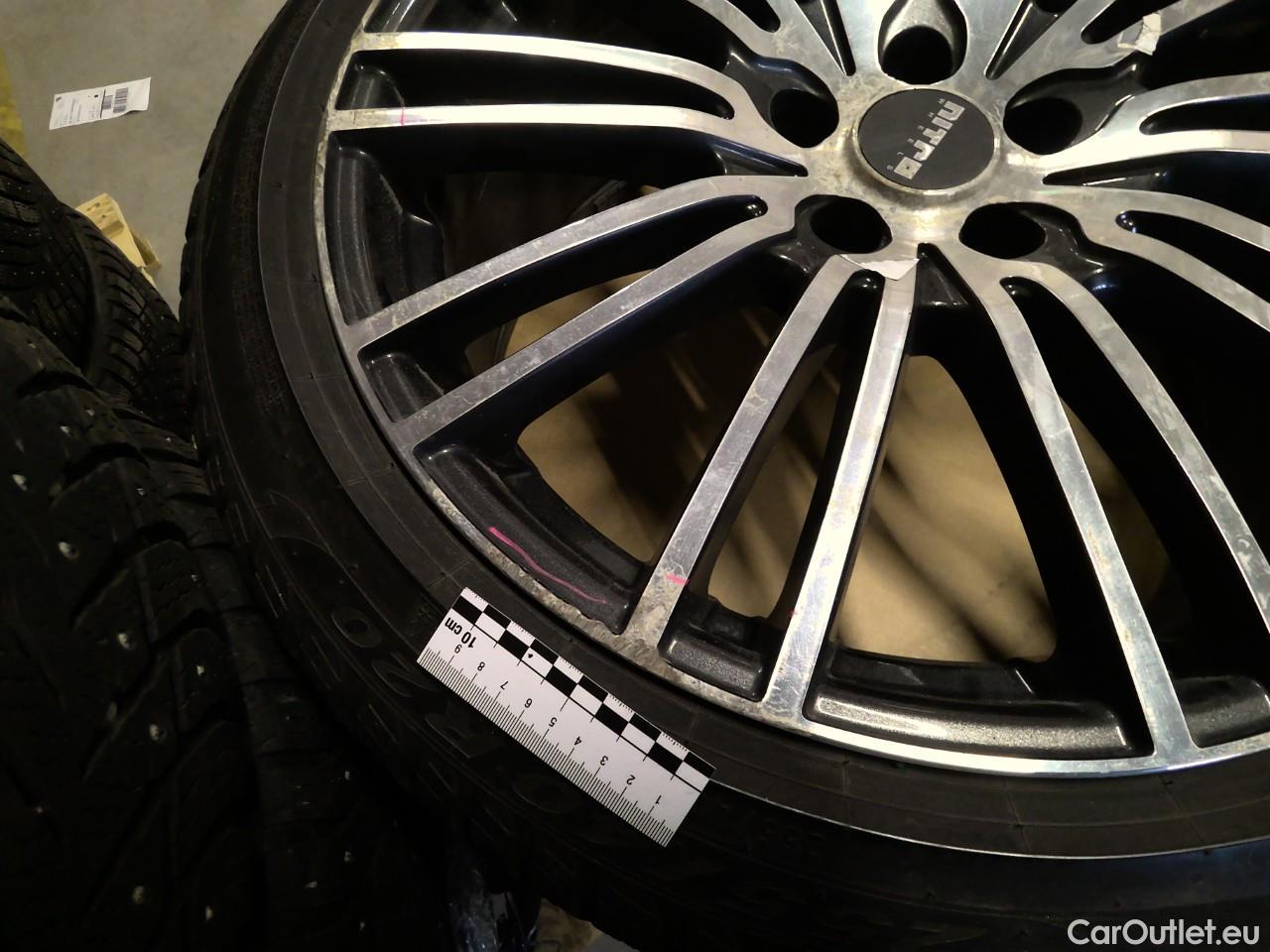 Tesla  Model Y  75kWh Long-Range AWD #6