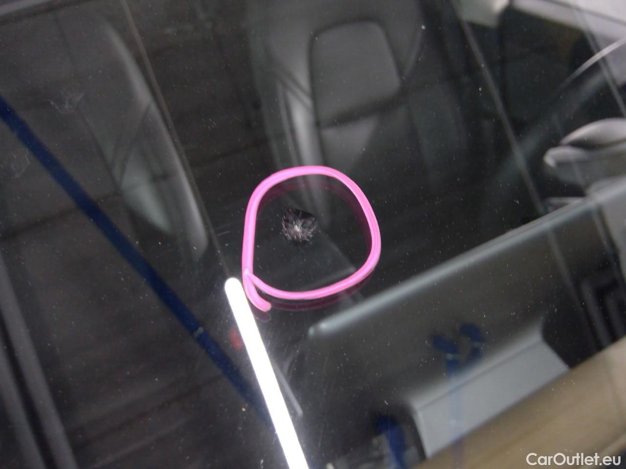 Tesla  Model Y  75kWh Long-Range AWD #64