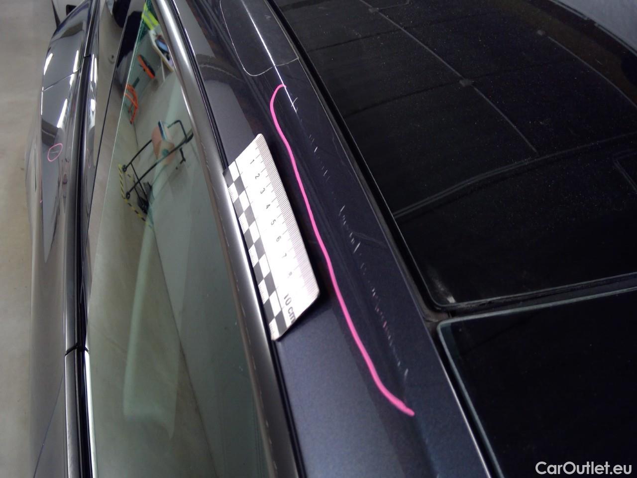 Tesla  Model Y  75kWh Long-Range AWD #60