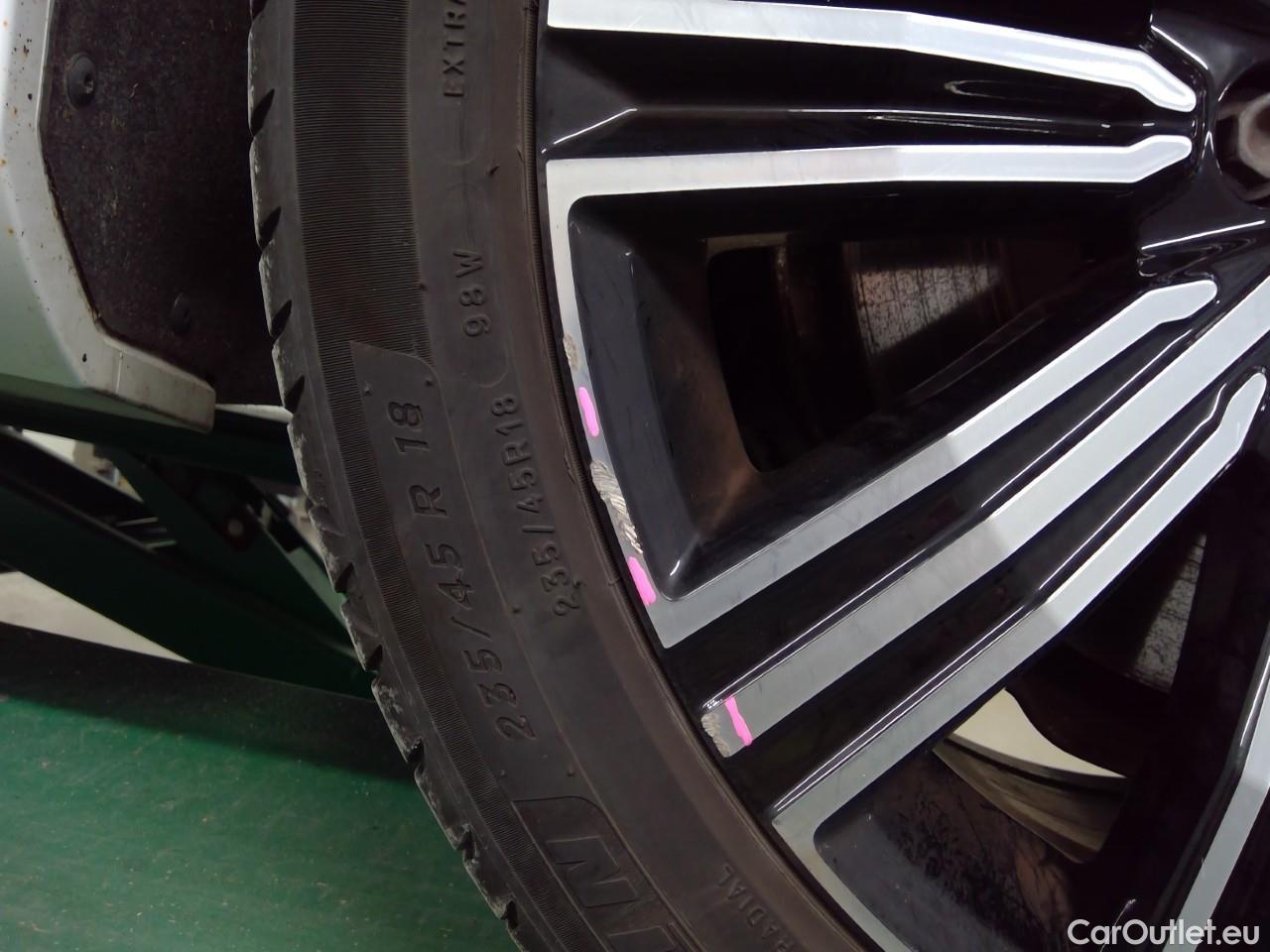 Volvo  V60  T6 AWD Inscript.Exp.Aut #18