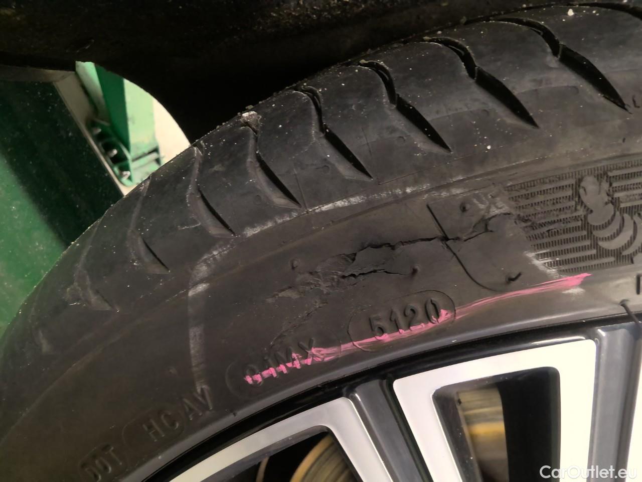 Volvo  V60  T6 AWD Inscript.Rechar.Aut #15