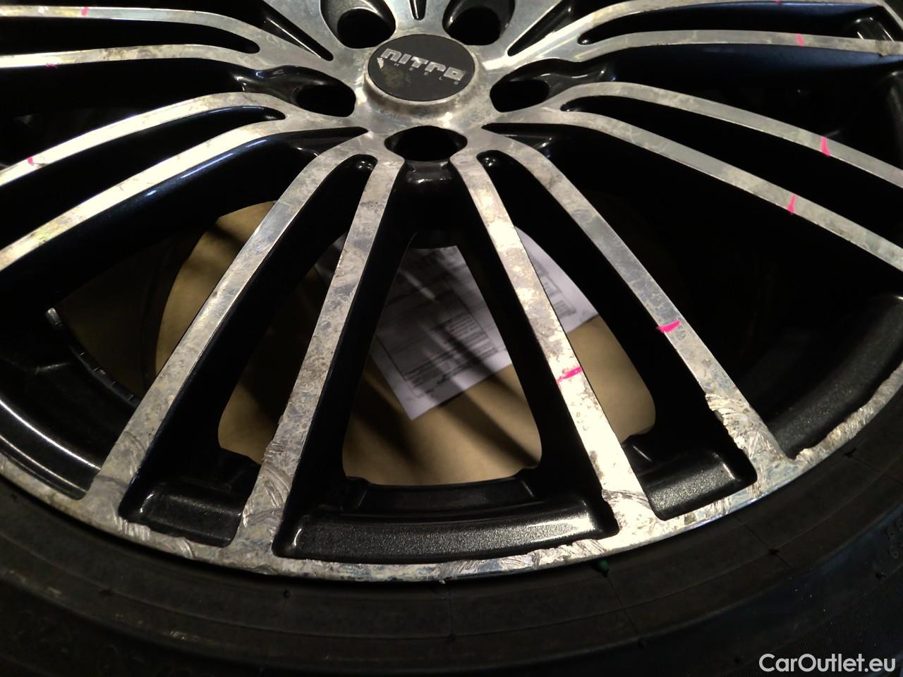 Tesla  Model Y  75kWh Long-Range AWD #3